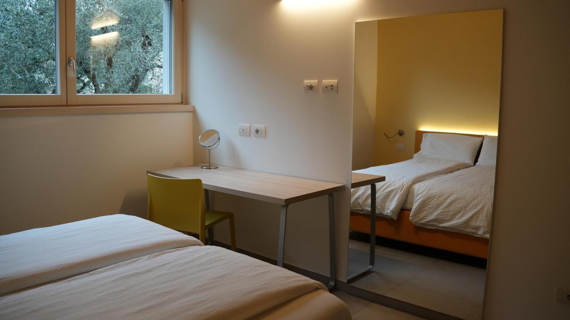 Casa Maria Apartments Riva del Garda Zimmer foto